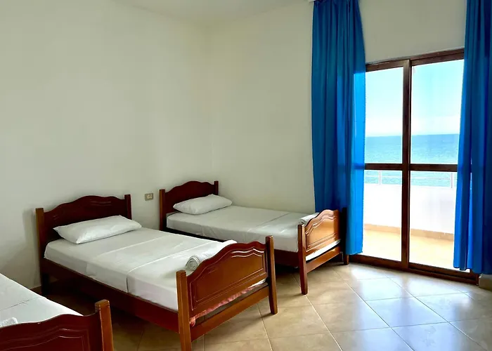 Redi\'S Seaview Apartments