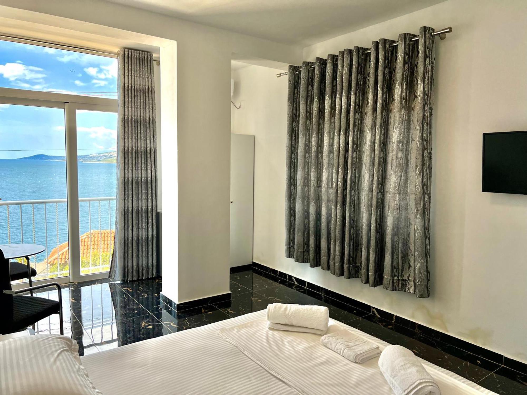 Redi's Seaview * Sarande