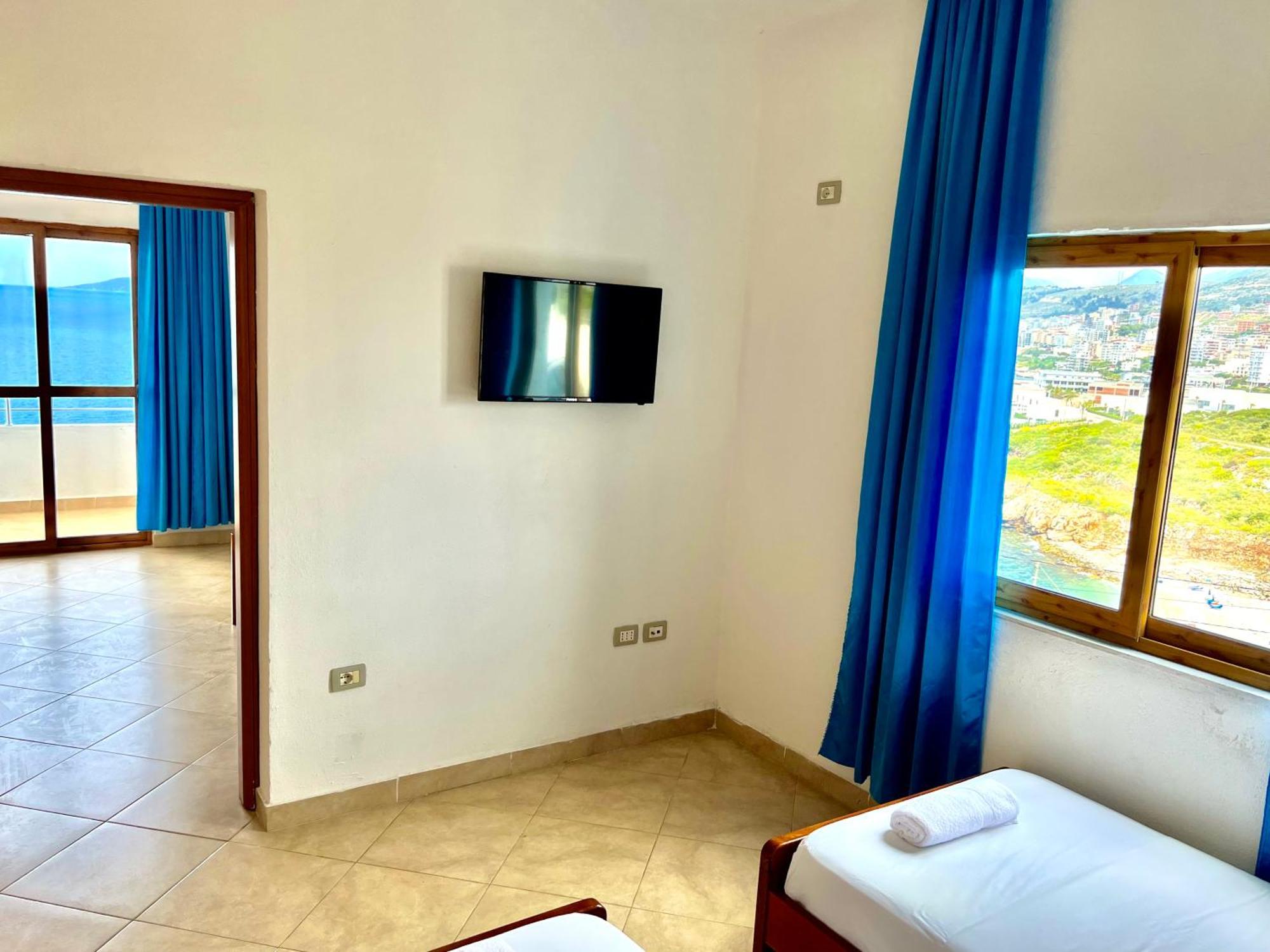 Redi's Seaview Apartment Sarande