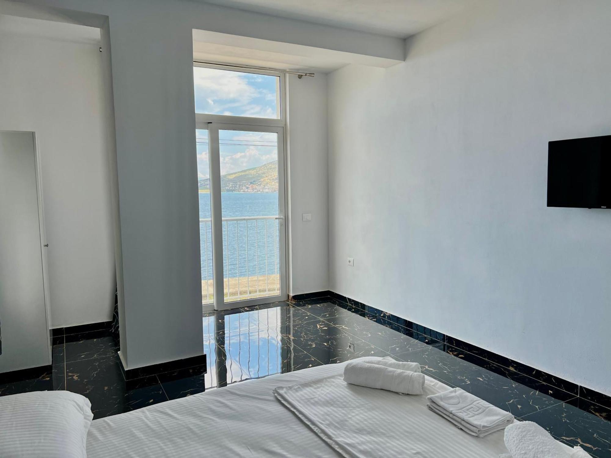 公寓 Redi's Seaview Sarande